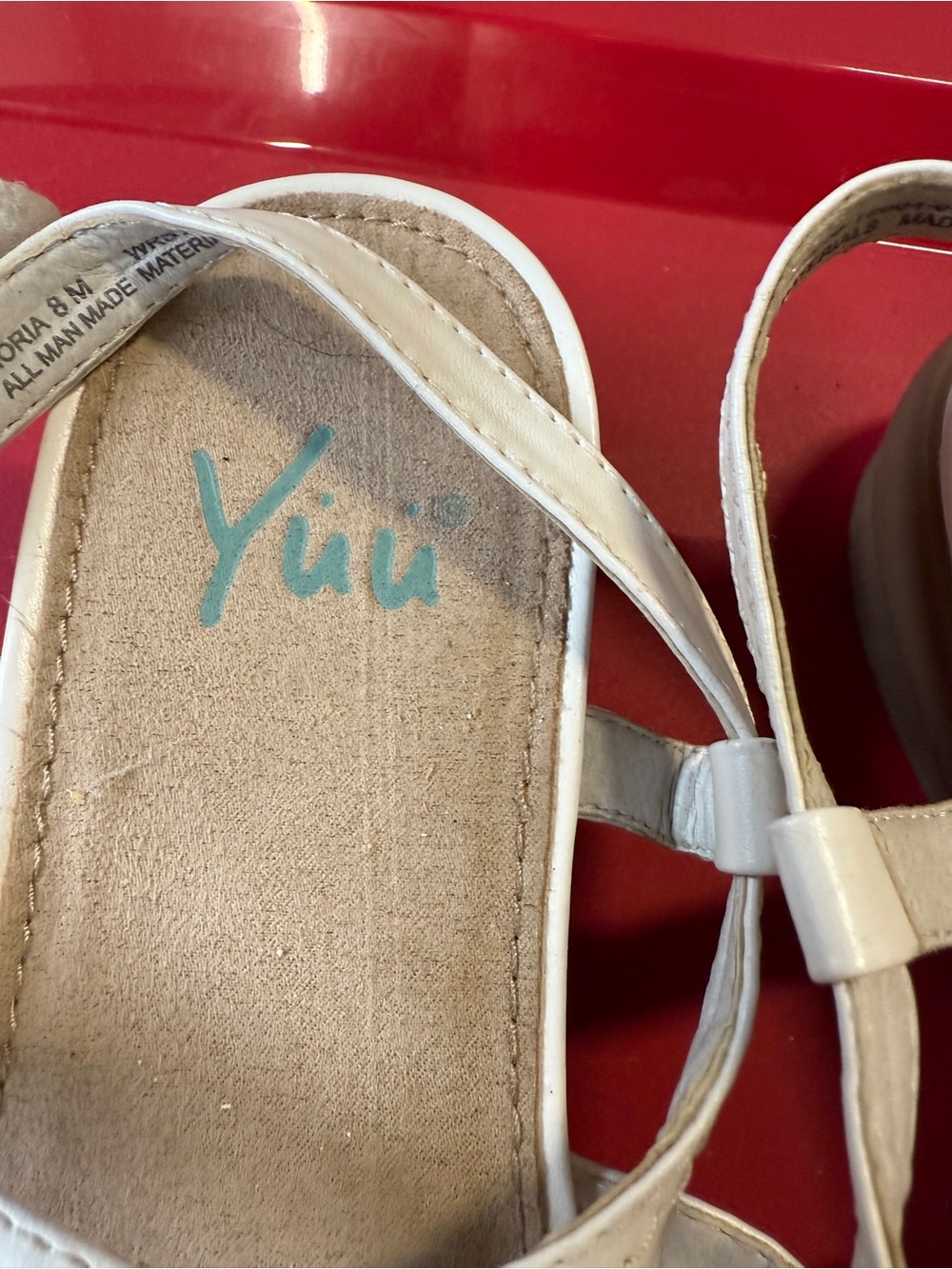 Yuu Women's White Strappy Comfort Sandals Women’s SZ 8 - Picture 6 of 12